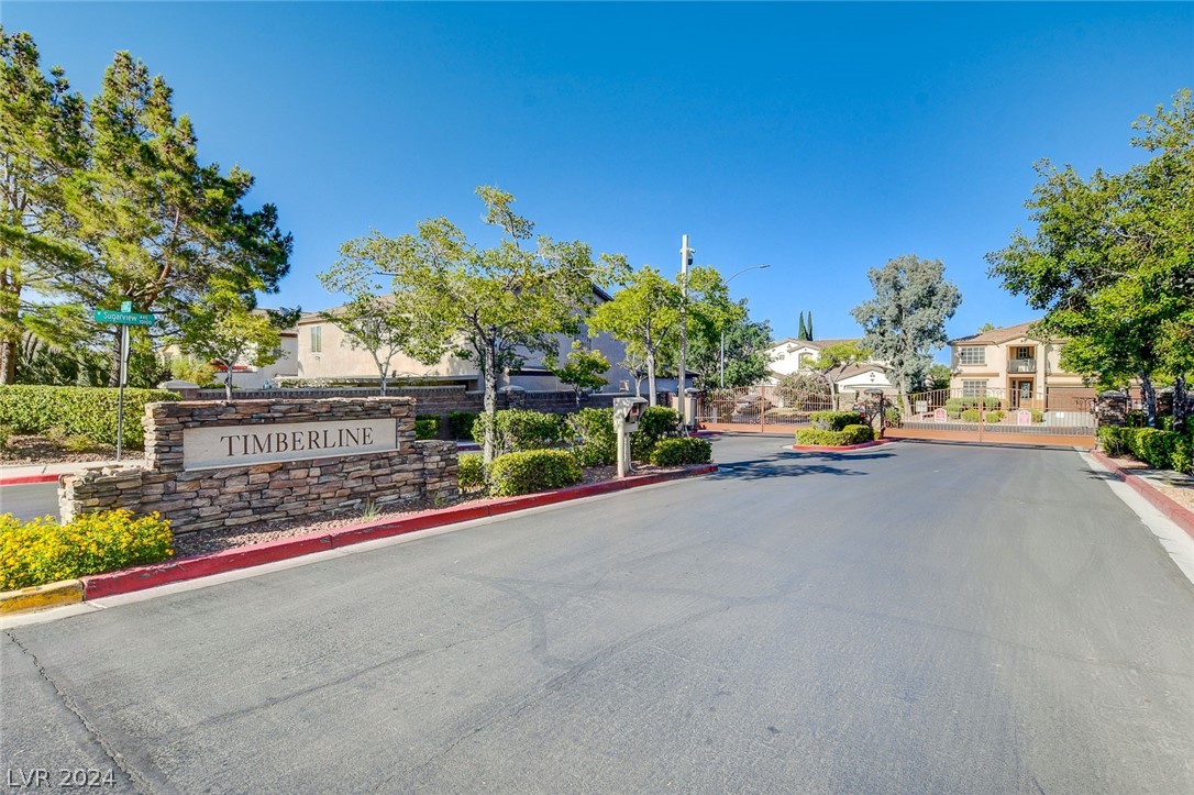 3232 Bishop Pine Street