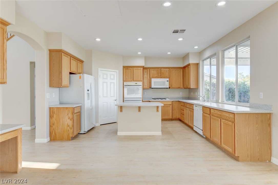 3232 Bishop Pine Street