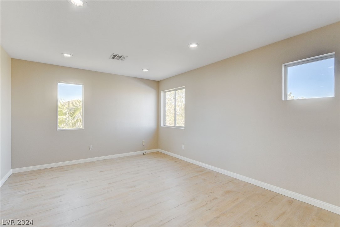 3232 Bishop Pine Street