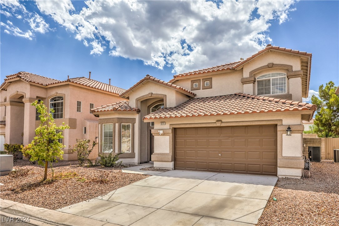 925 Dancing Vines Avenue