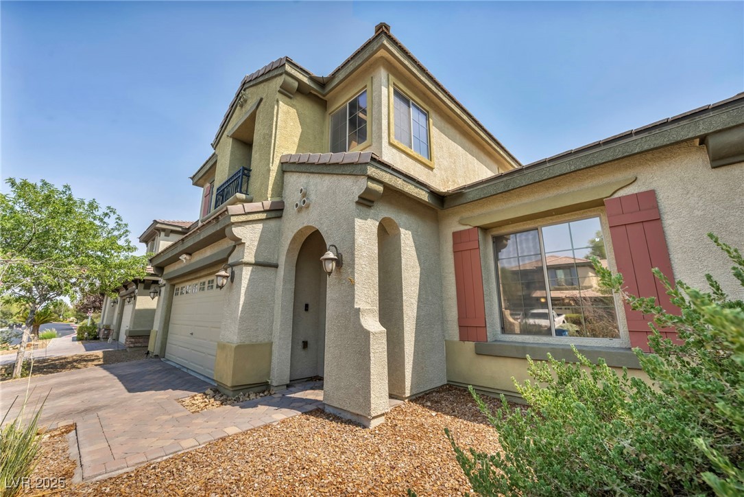 3909 Kettle Falls Avenue