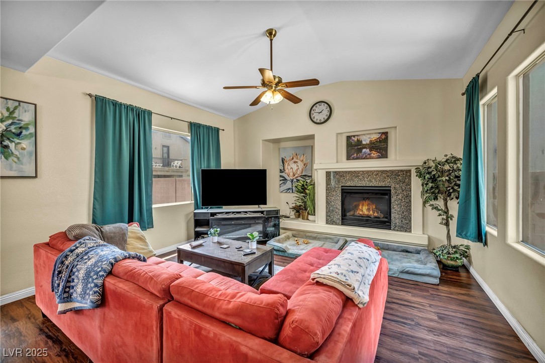 3909 Kettle Falls Avenue