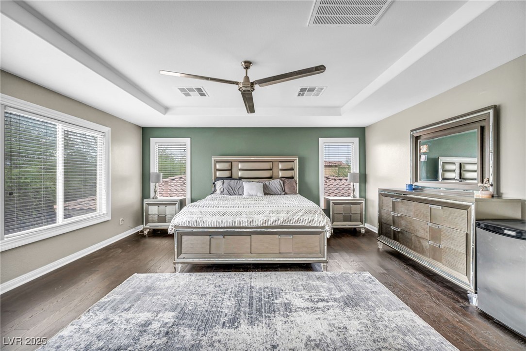 6908 Forest Gate Street