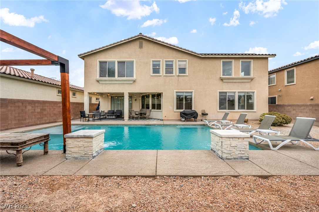 6908 Forest Gate Street