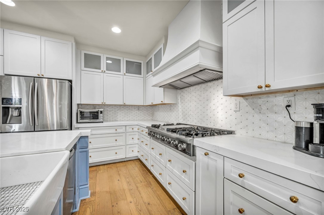 6908 Forest Gate Street