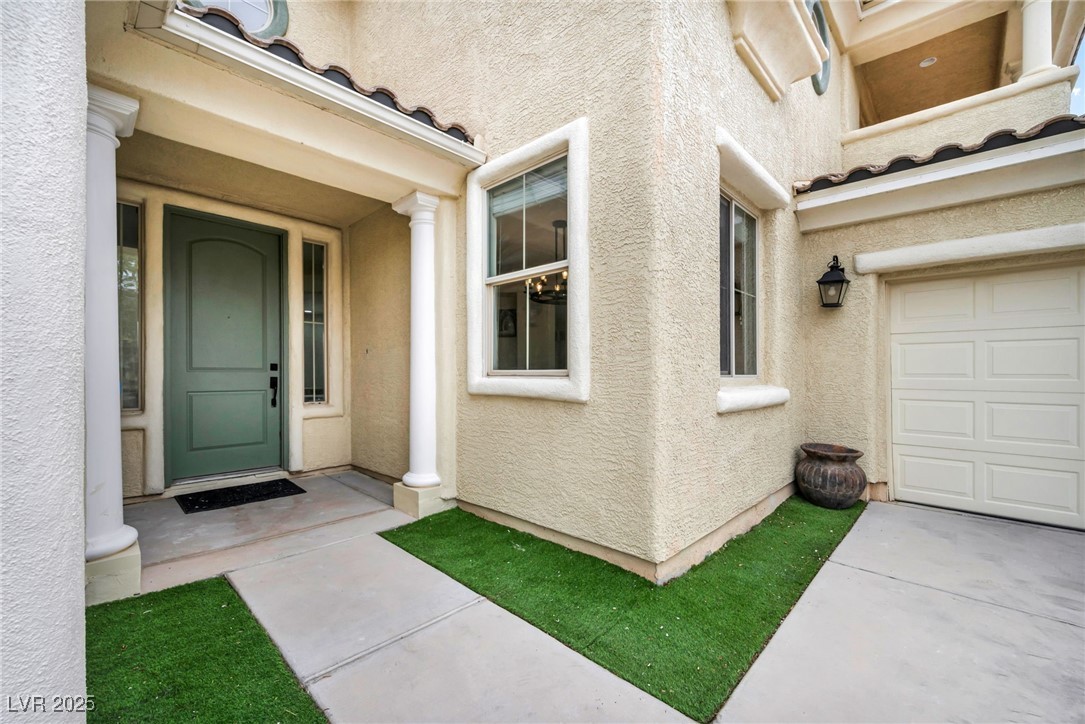 6908 Forest Gate Street