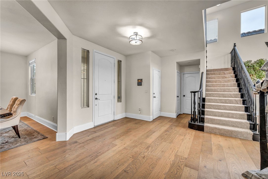 6908 Forest Gate Street