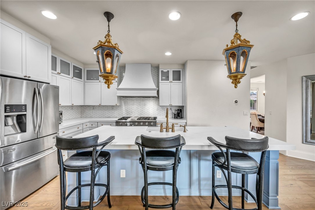 6908 Forest Gate Street