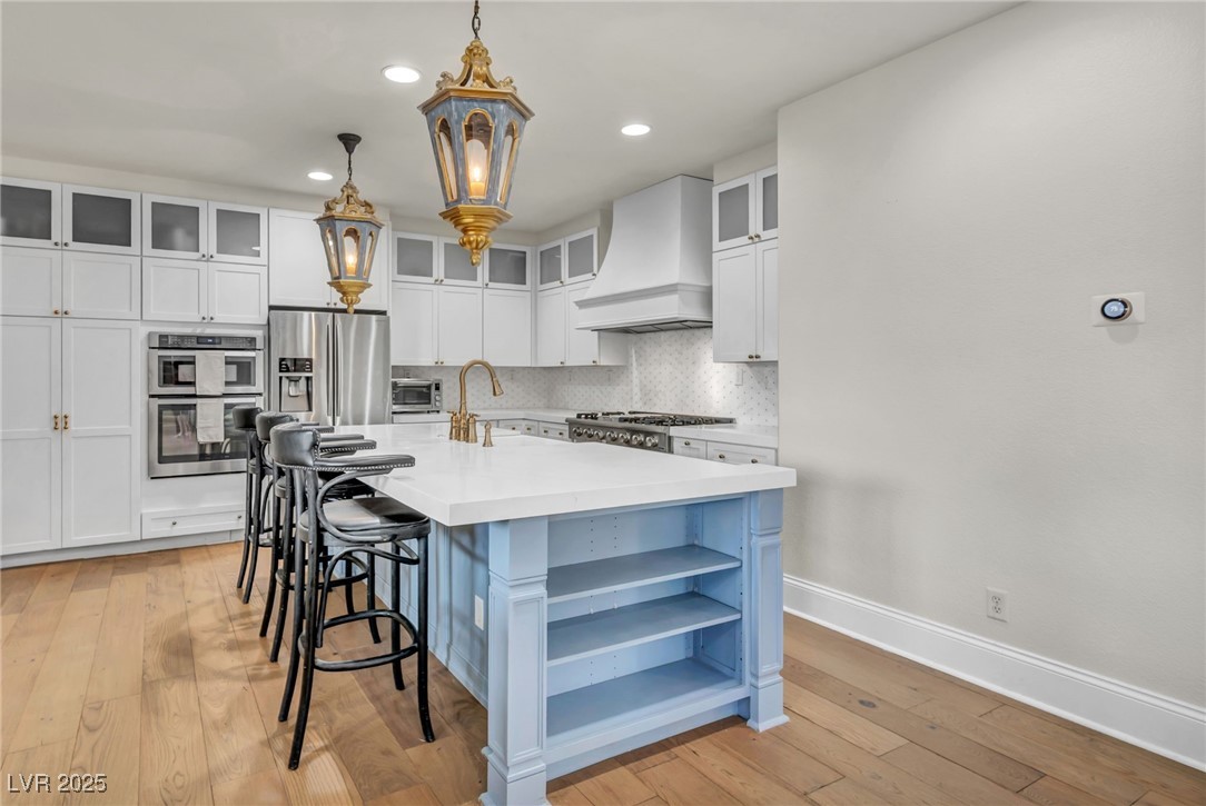 6908 Forest Gate Street