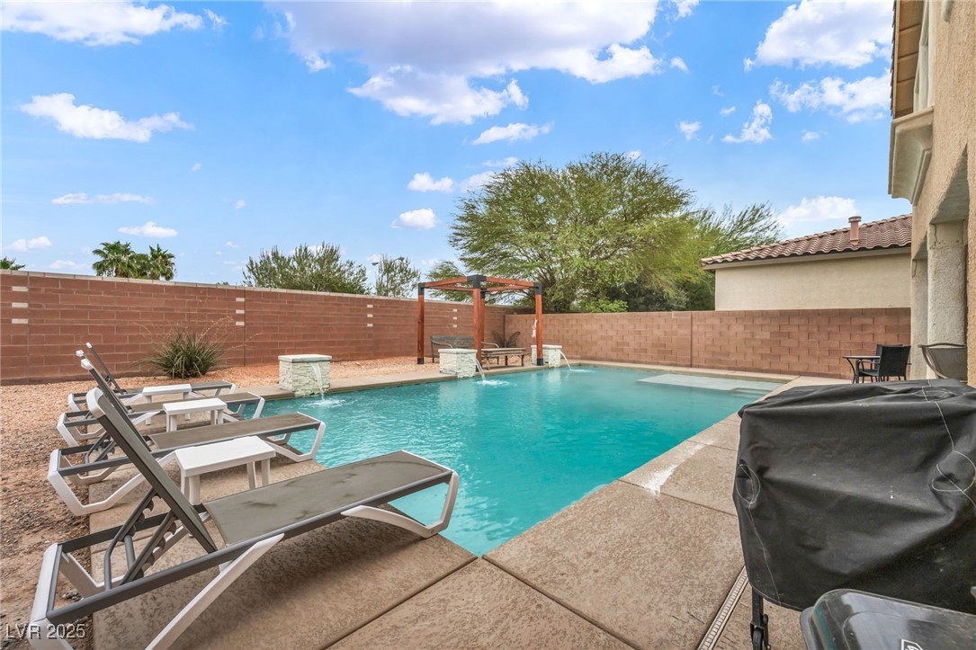 6908 Forest Gate Street