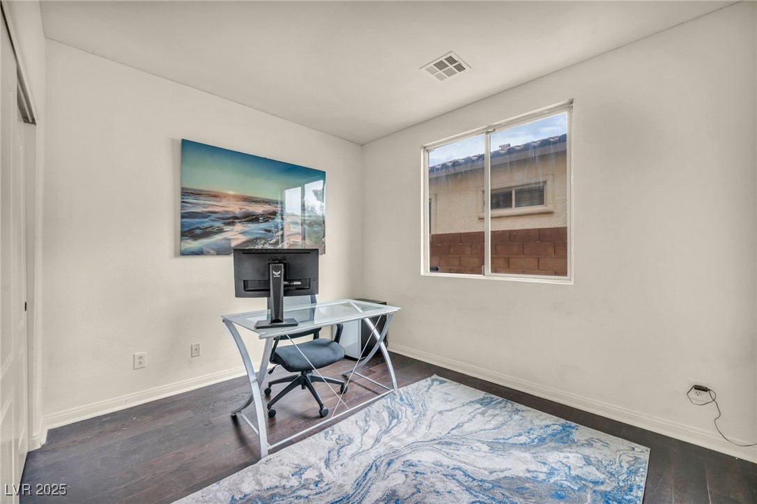 6908 Forest Gate Street