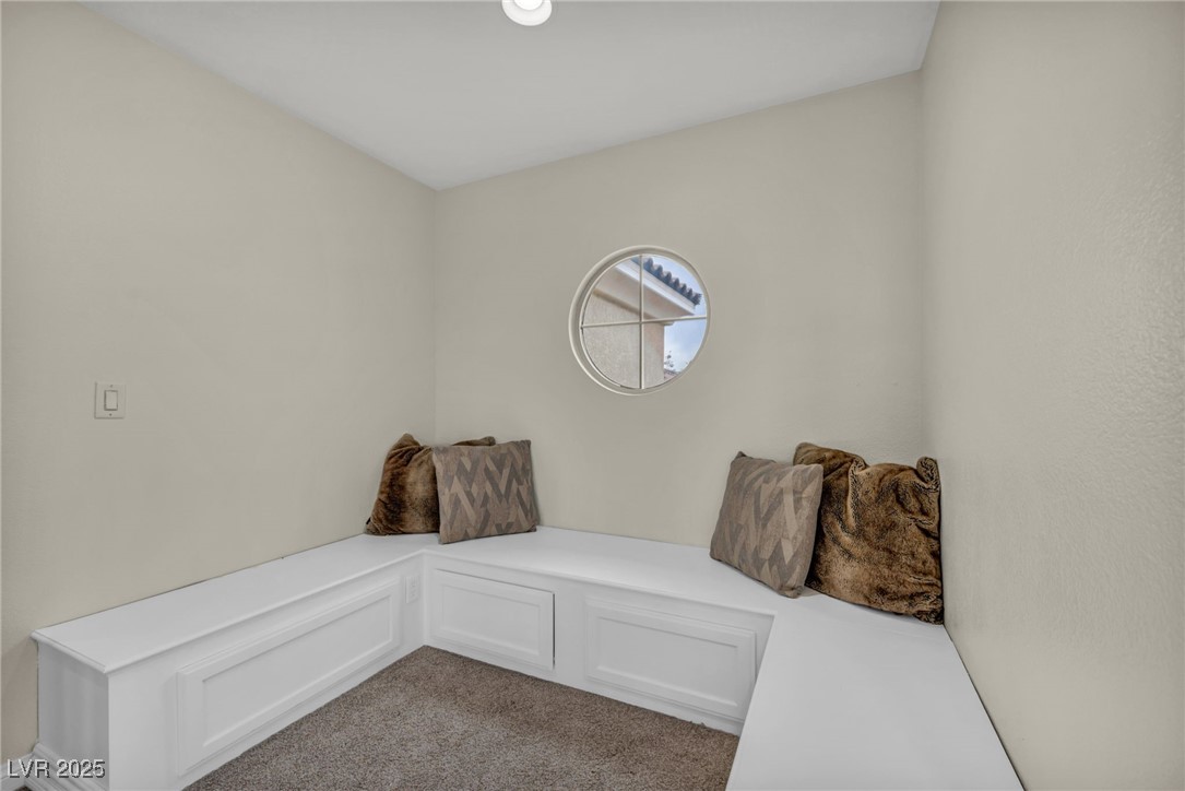 6908 Forest Gate Street