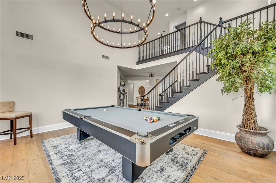 6908 Forest Gate Street