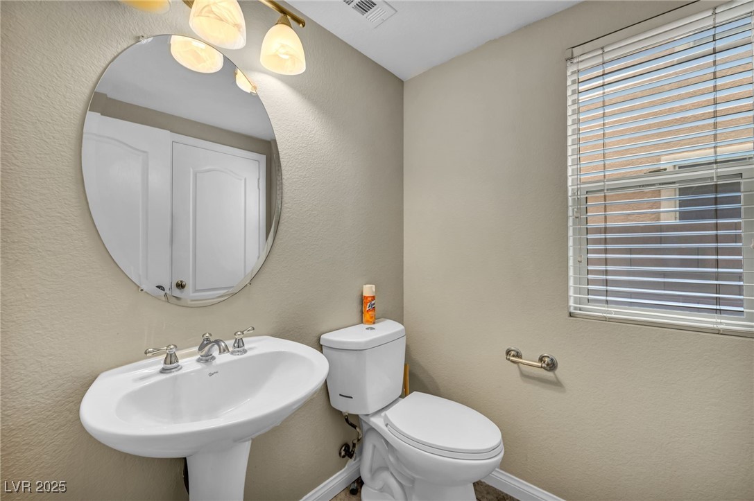 6908 Forest Gate Street