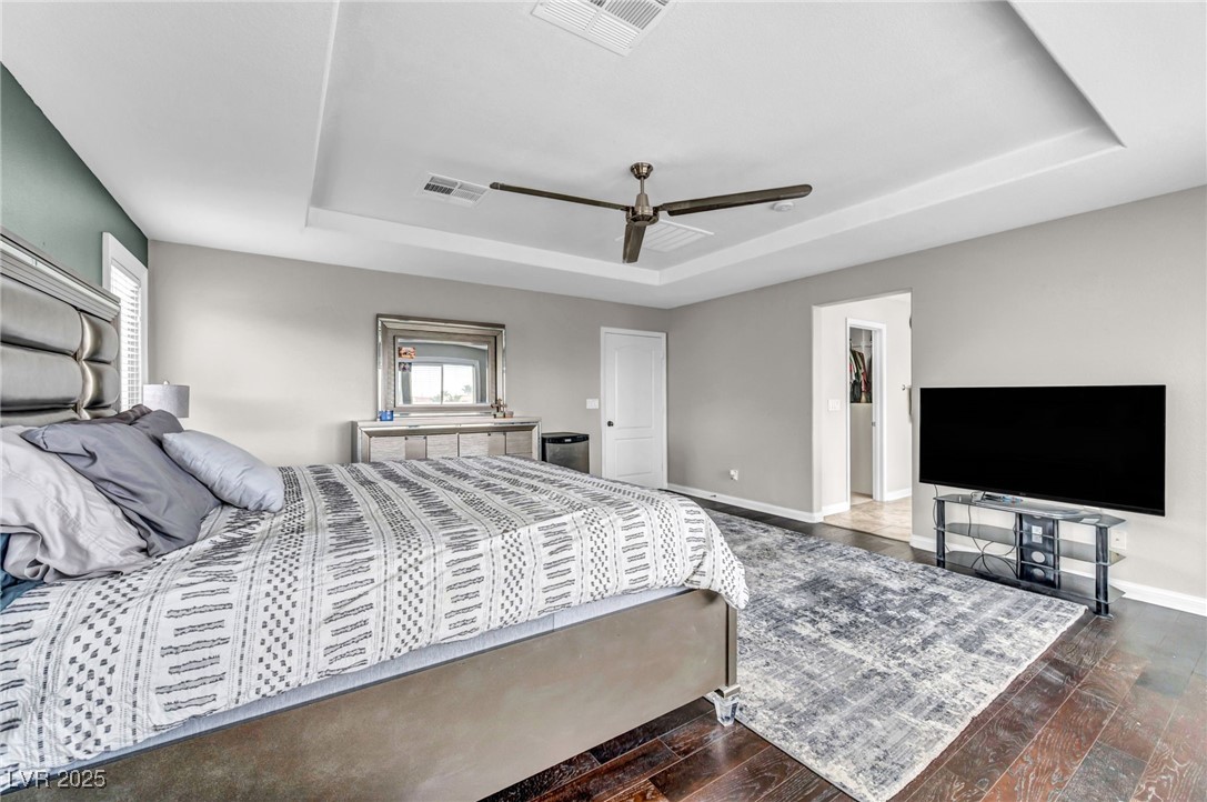 6908 Forest Gate Street