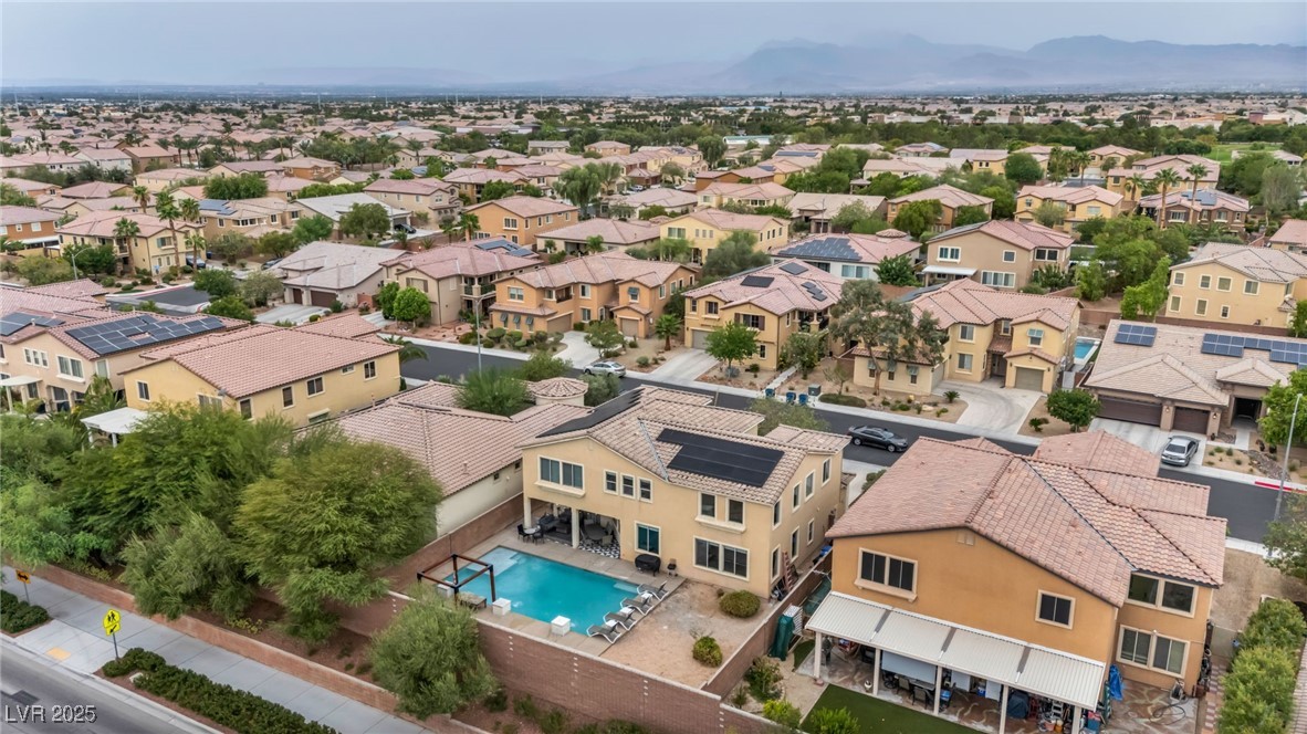 6908 Forest Gate Street