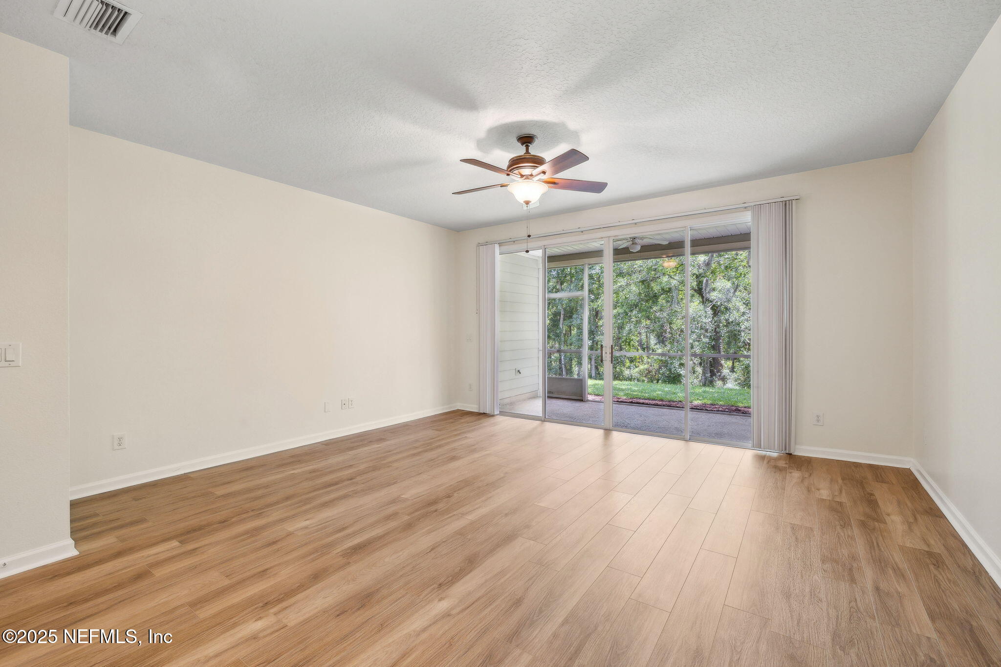 7023 ROUNDLEAF Drive