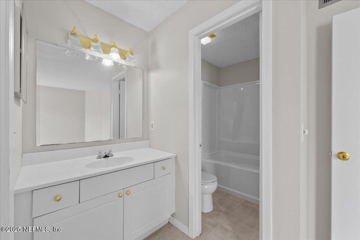 10200 BELLE RIVE Boulevard 79