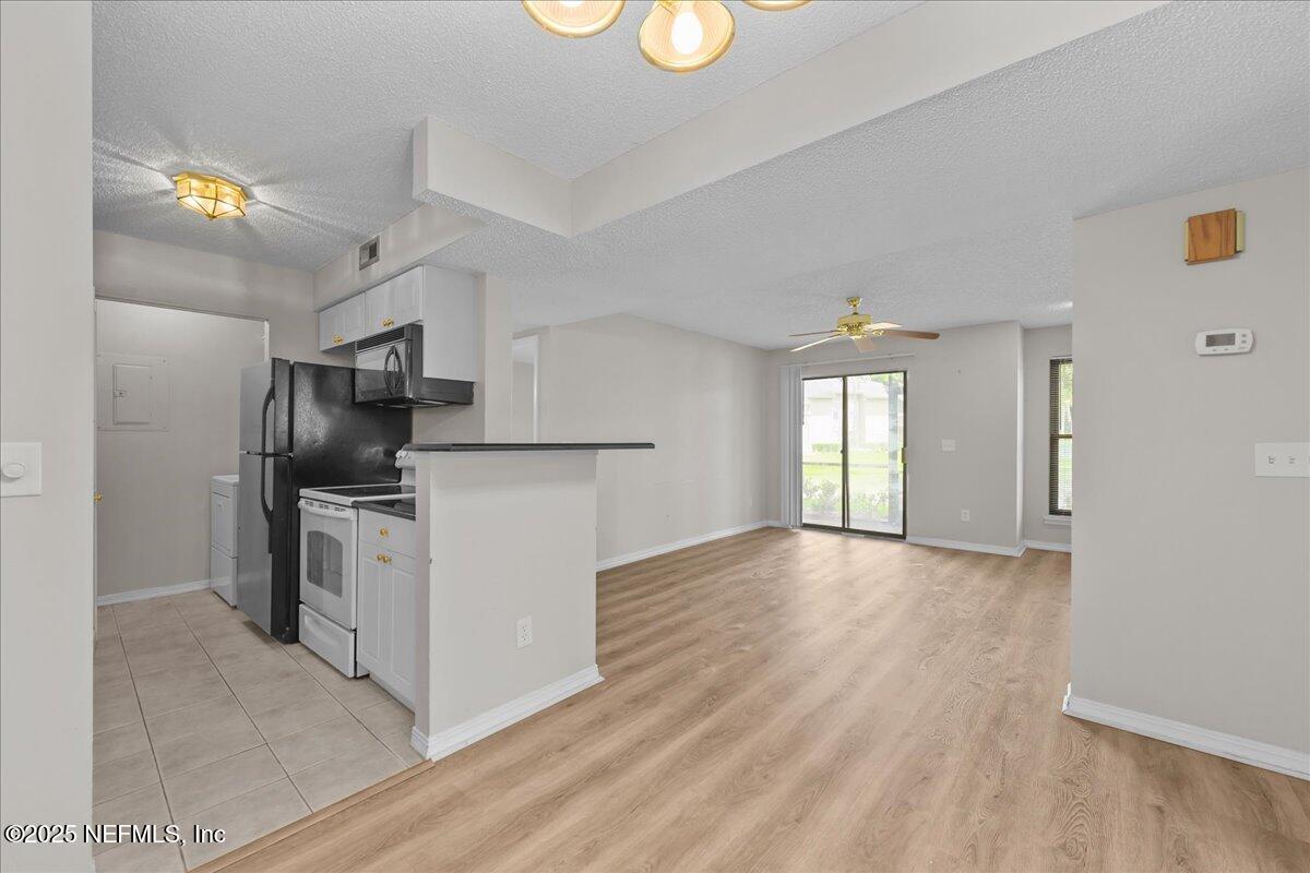 10200 BELLE RIVE Boulevard 79