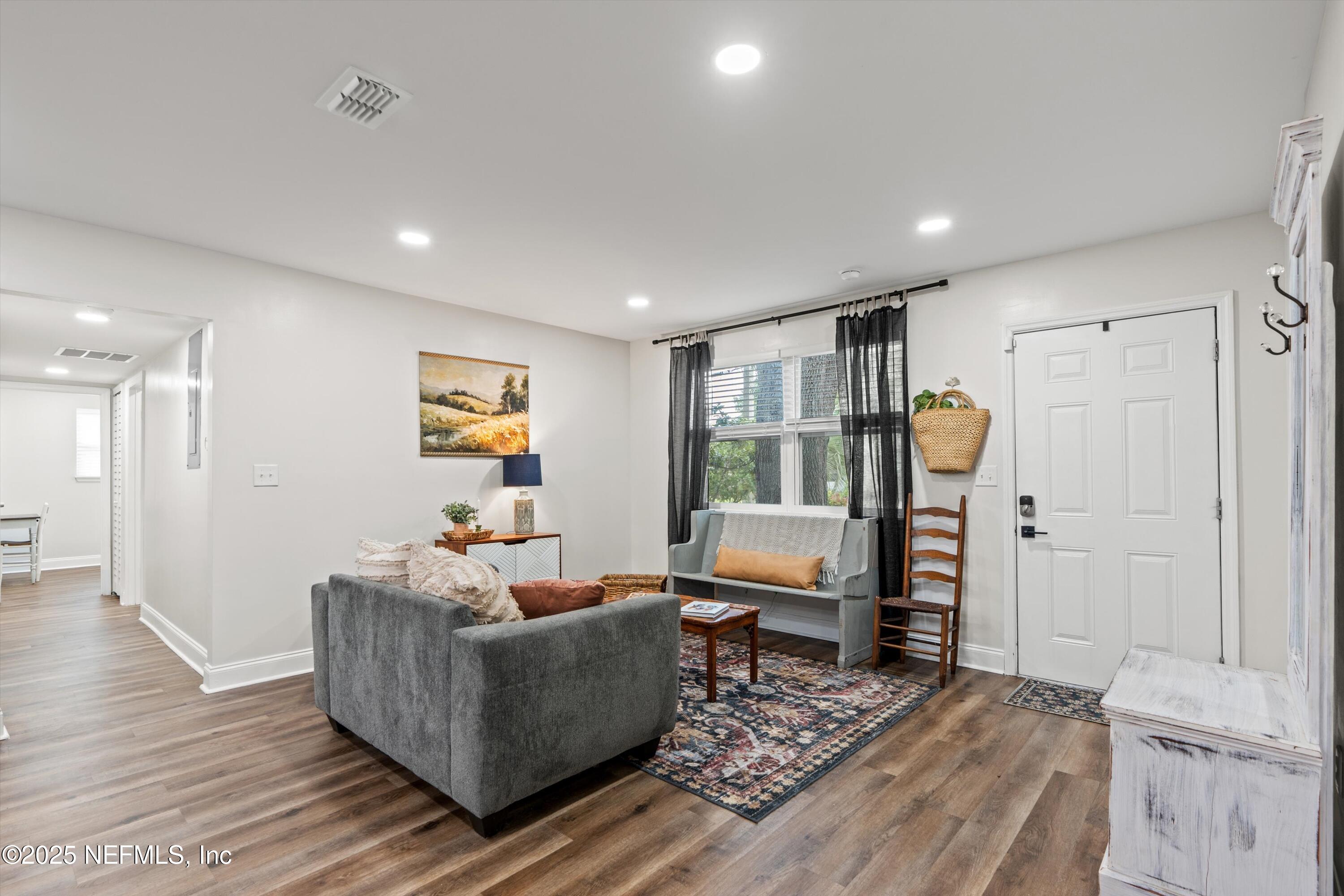 6837 TOM THUMB Drive, Jacksonville