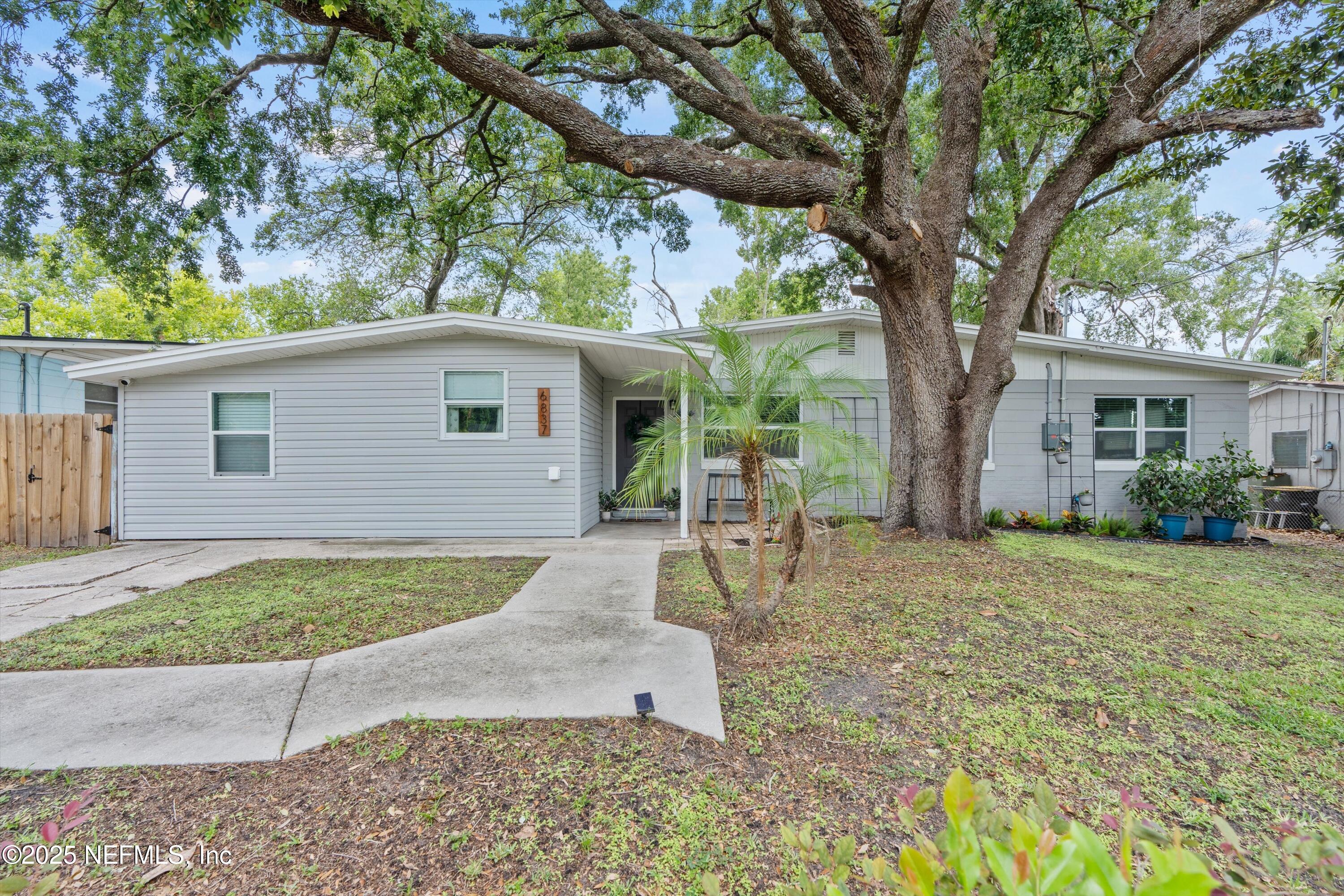 6837 TOM THUMB Drive, Jacksonville