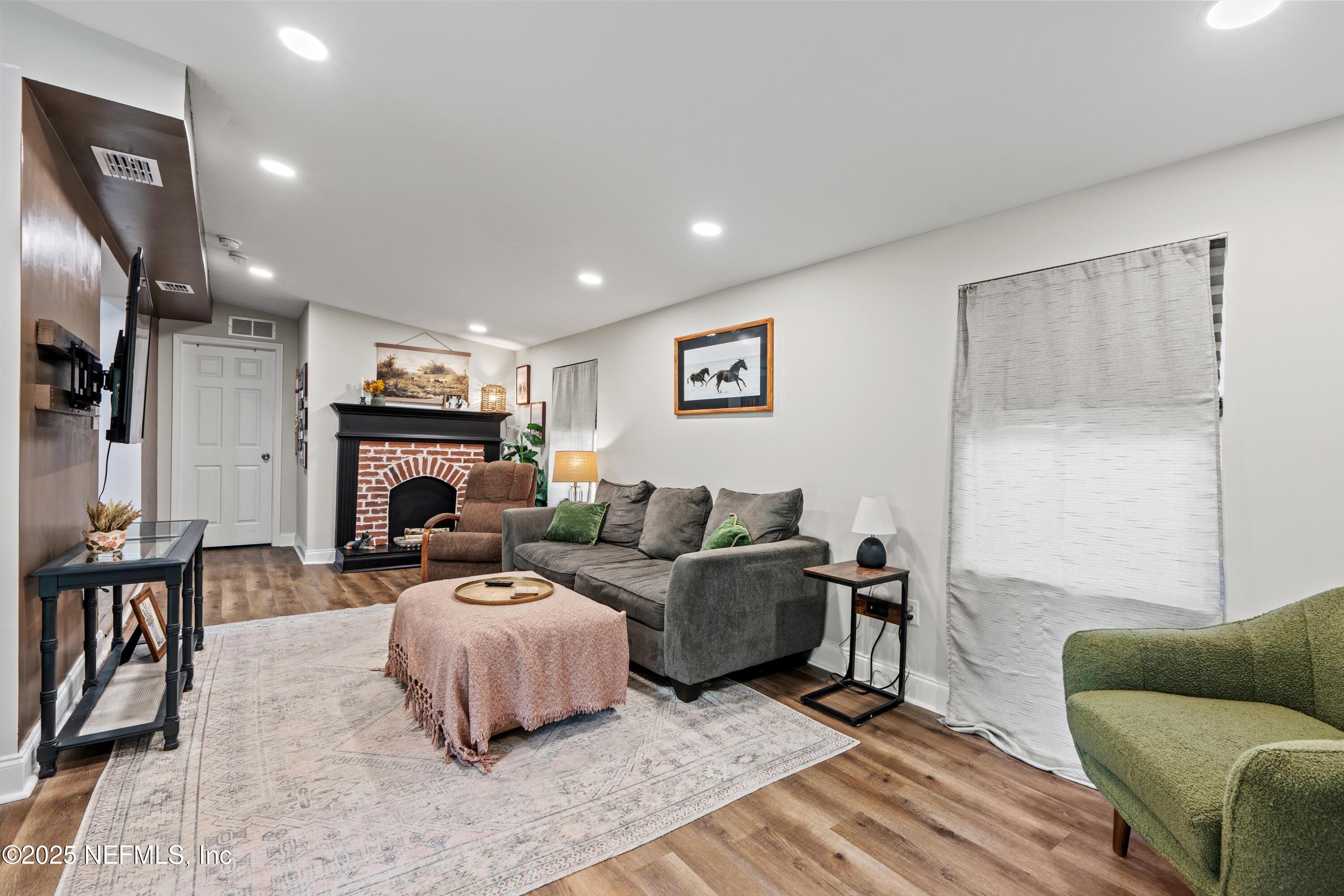 6837 TOM THUMB Drive, Jacksonville