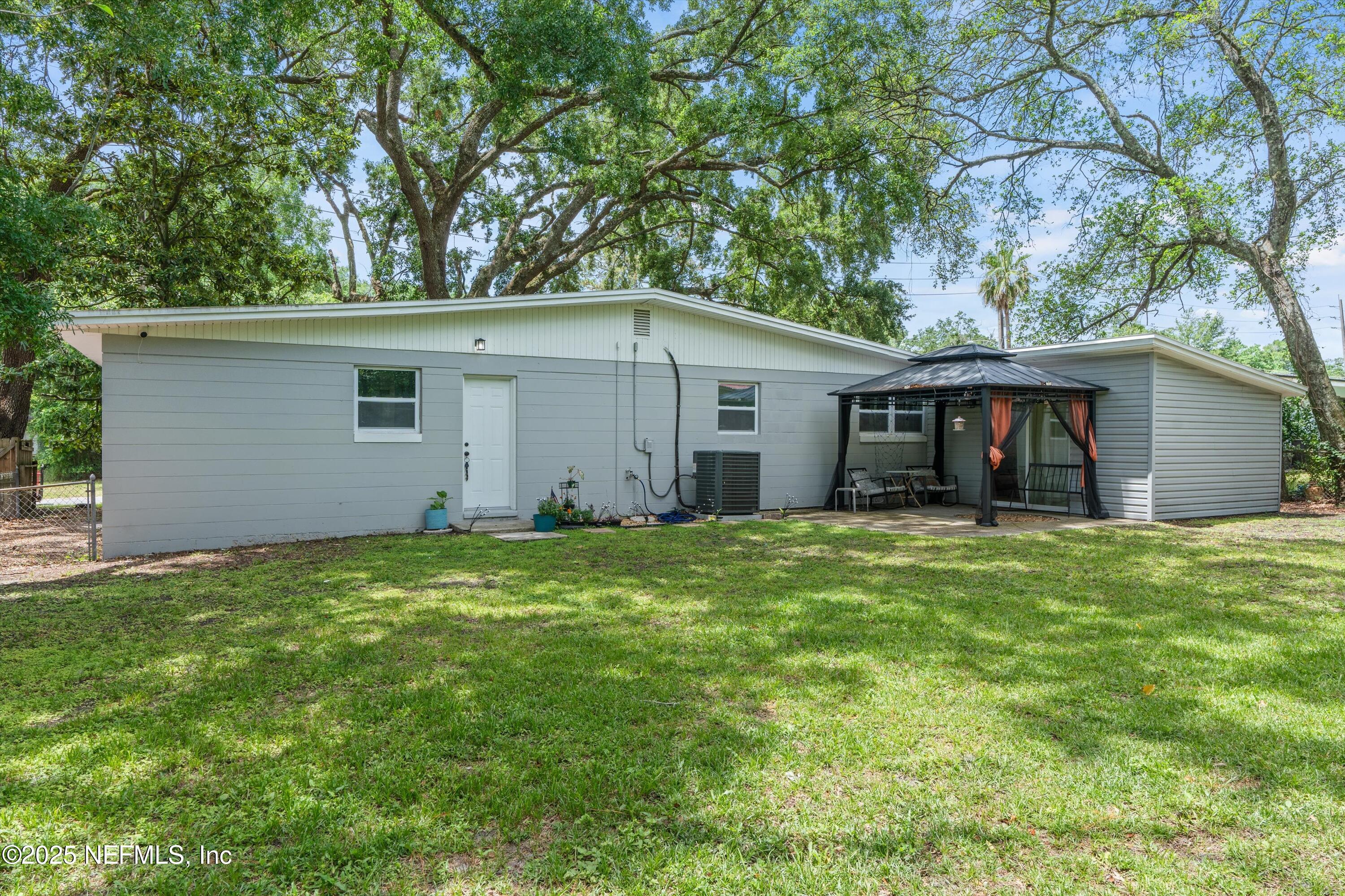 6837 TOM THUMB Drive, Jacksonville