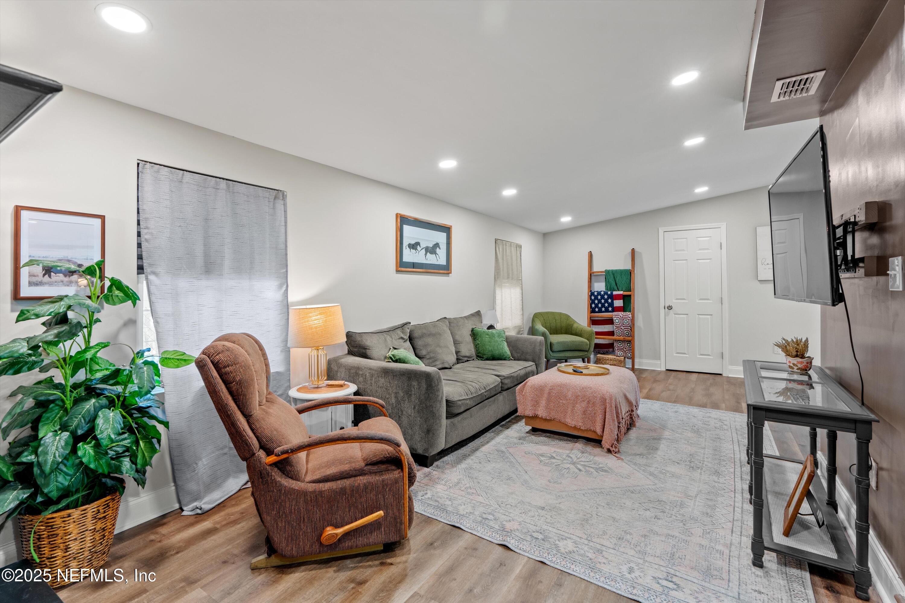 6837 TOM THUMB Drive, Jacksonville