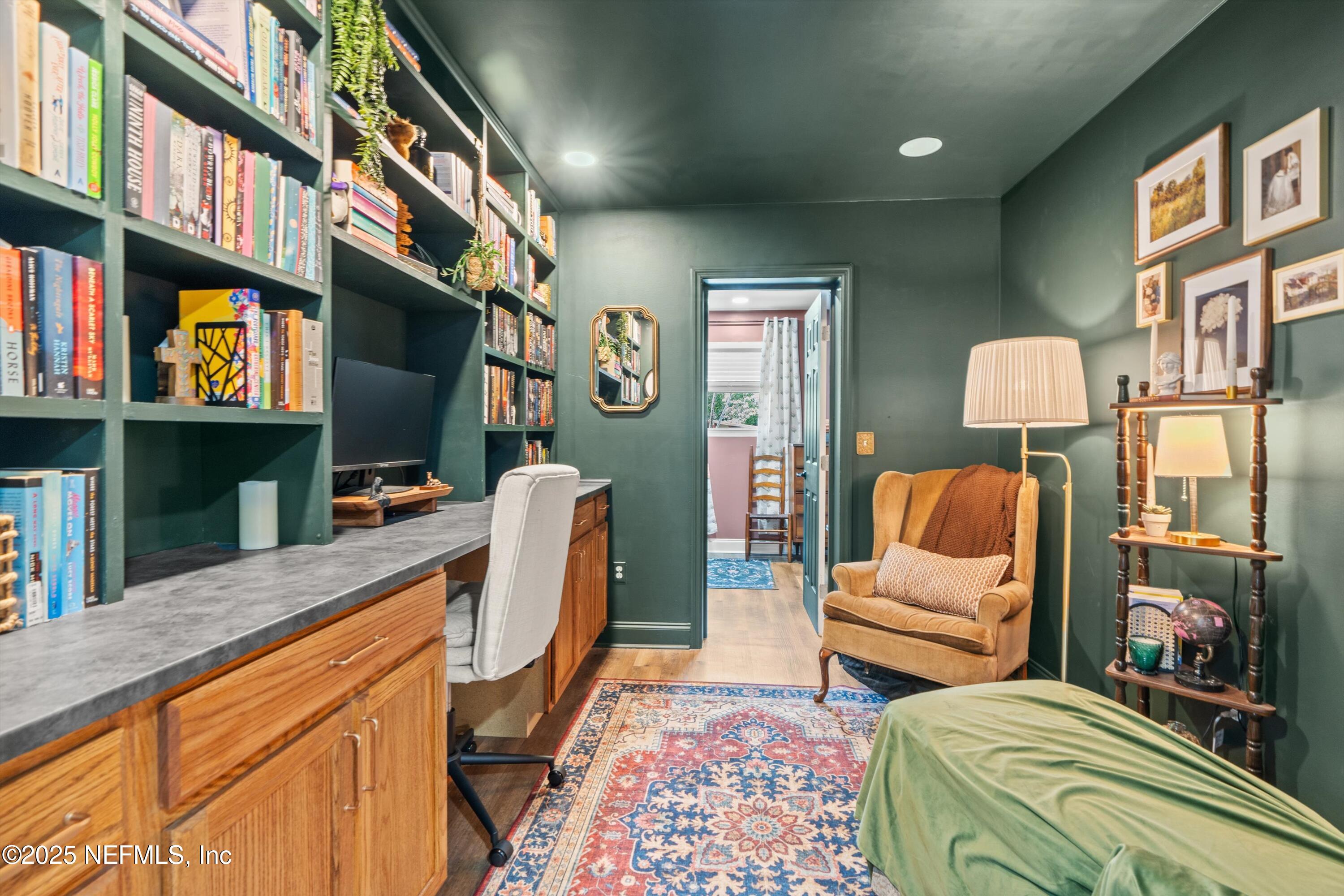 6837 TOM THUMB Drive, Jacksonville