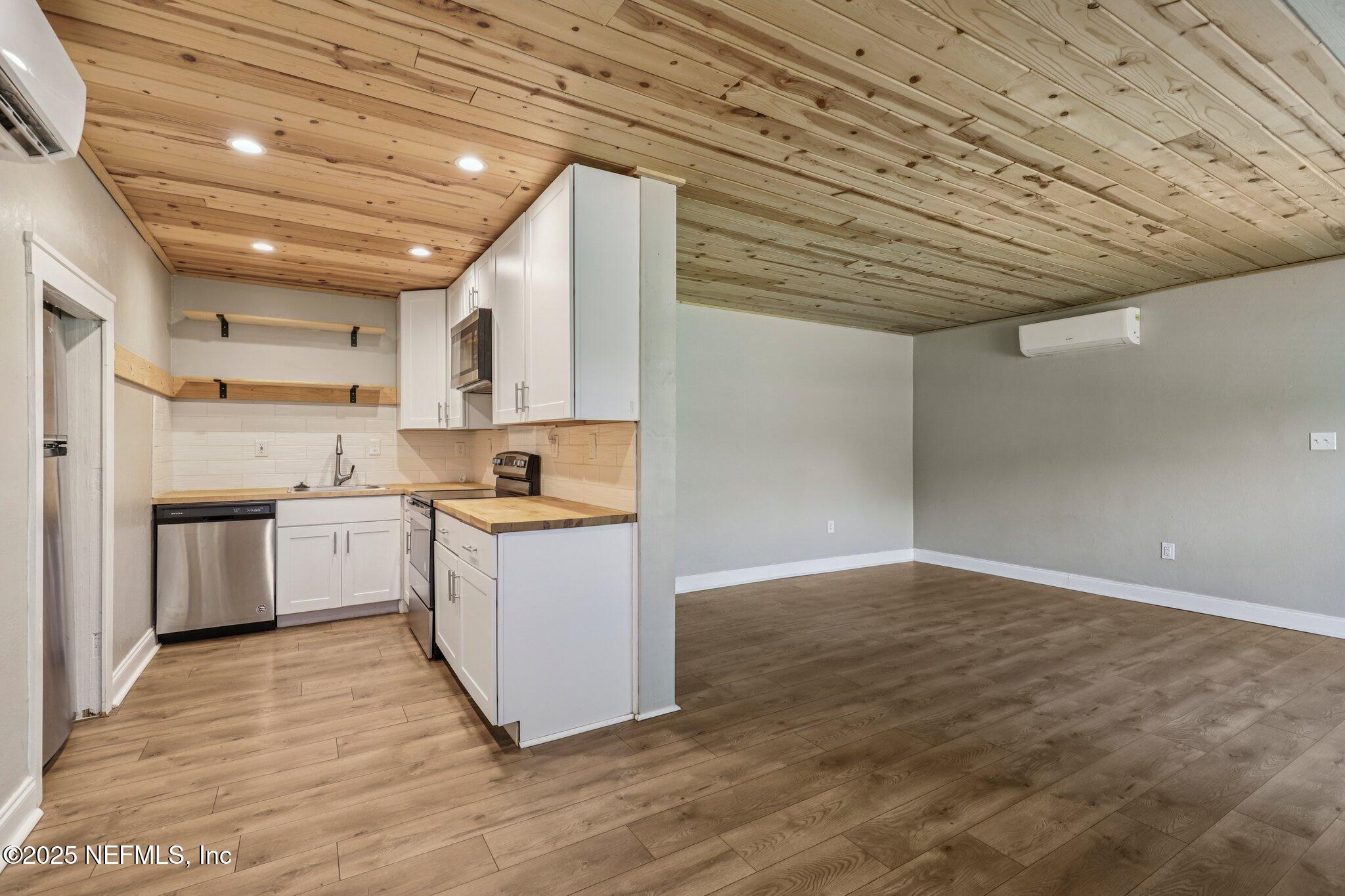 243 RAVENSWOOD Drive, St. Augustine