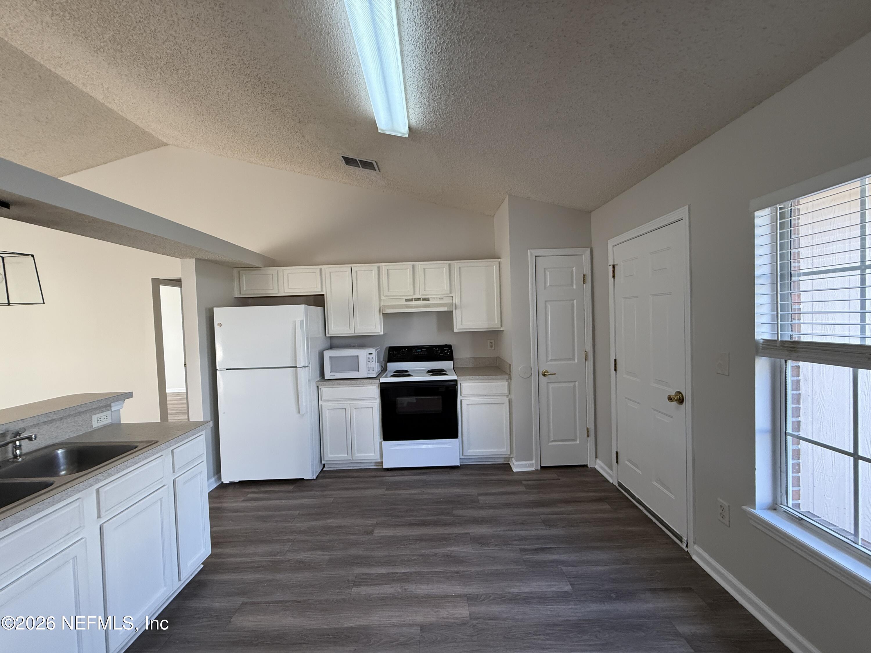 3849 HIDEAWAY Lane