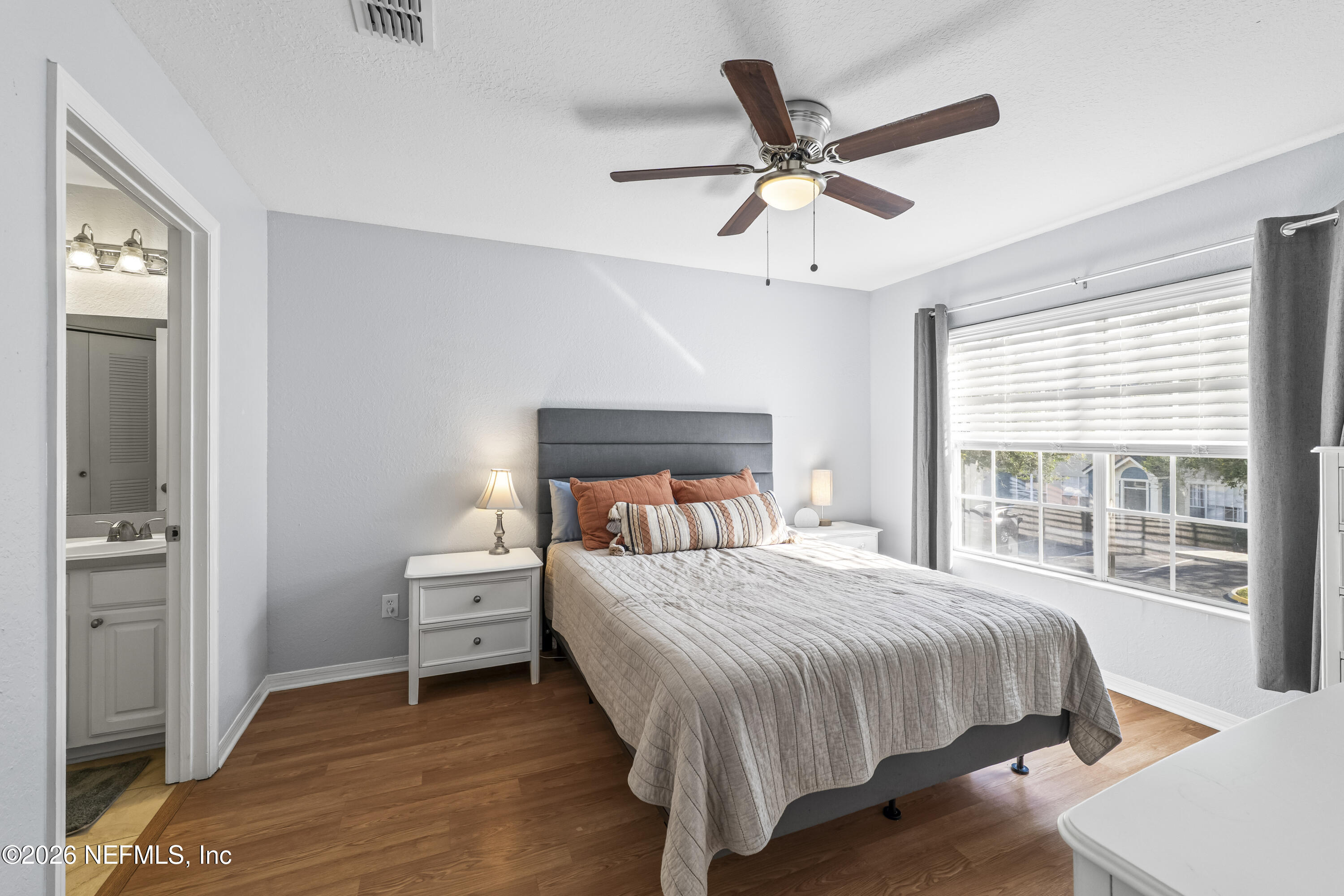 13700 RICHMOND PARK Drive N 1306