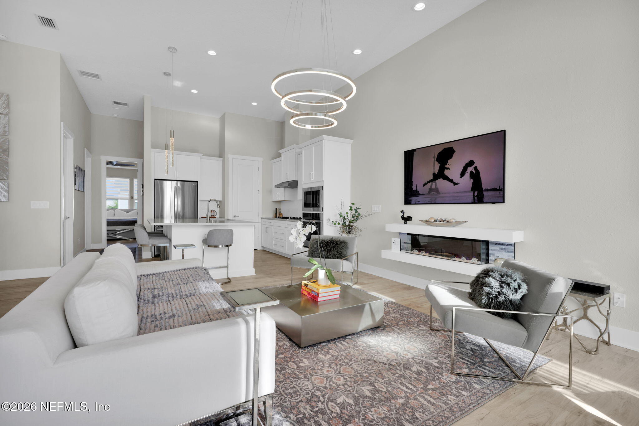 401 CRESTVIEW Drive