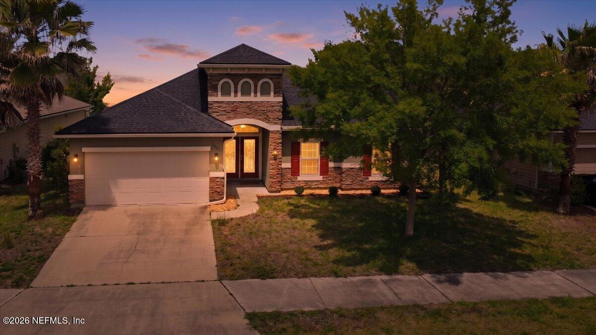 3825 HAMMOCK BLUFF Drive