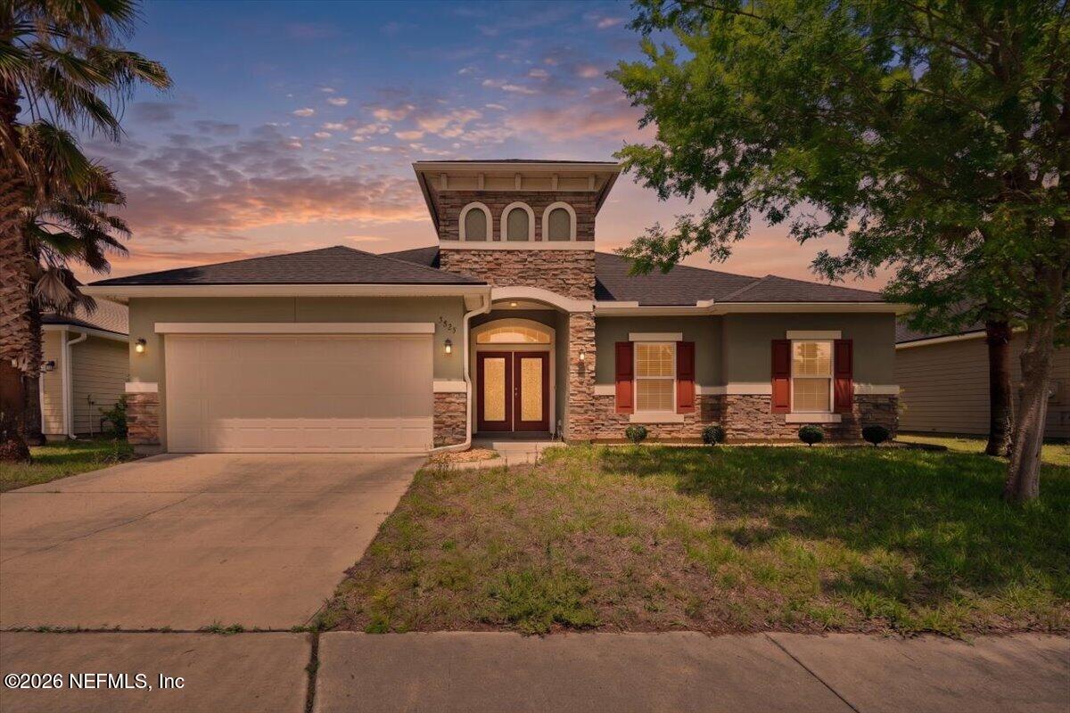 3825 HAMMOCK BLUFF Drive
