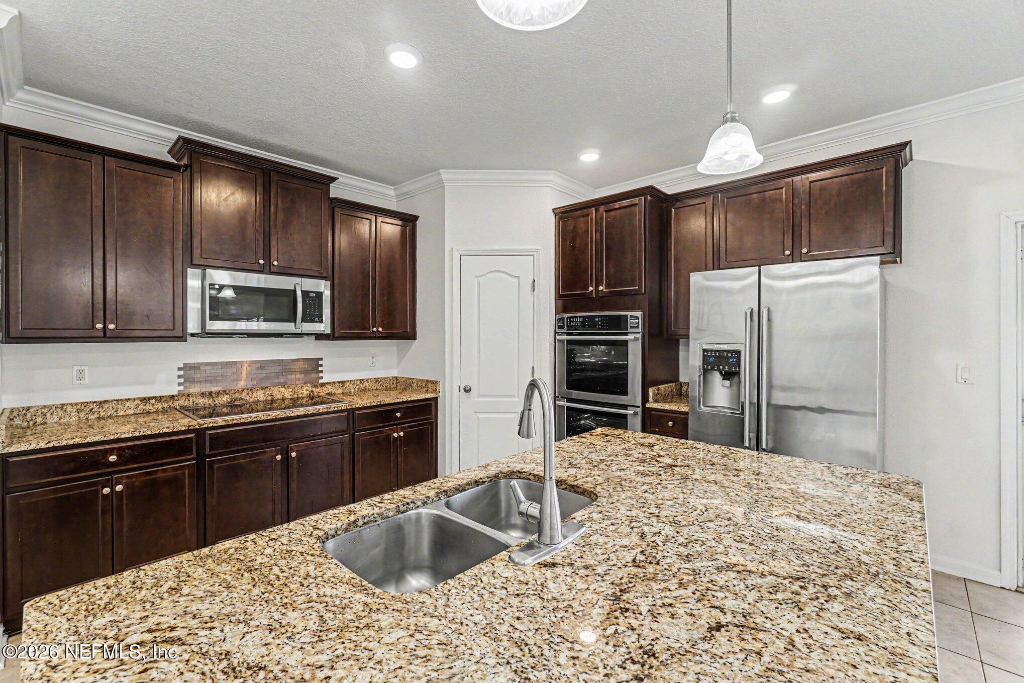 16053 WILLOW BLUFF Court