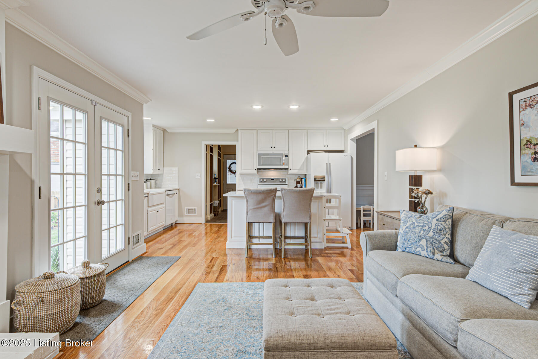 609 Armadale Pl