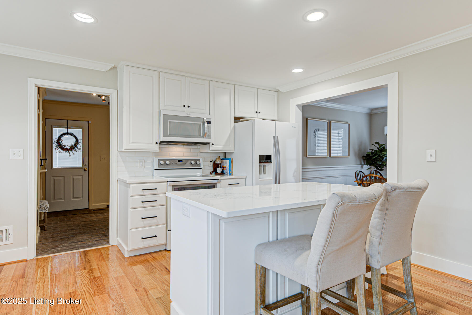 609 Armadale Pl