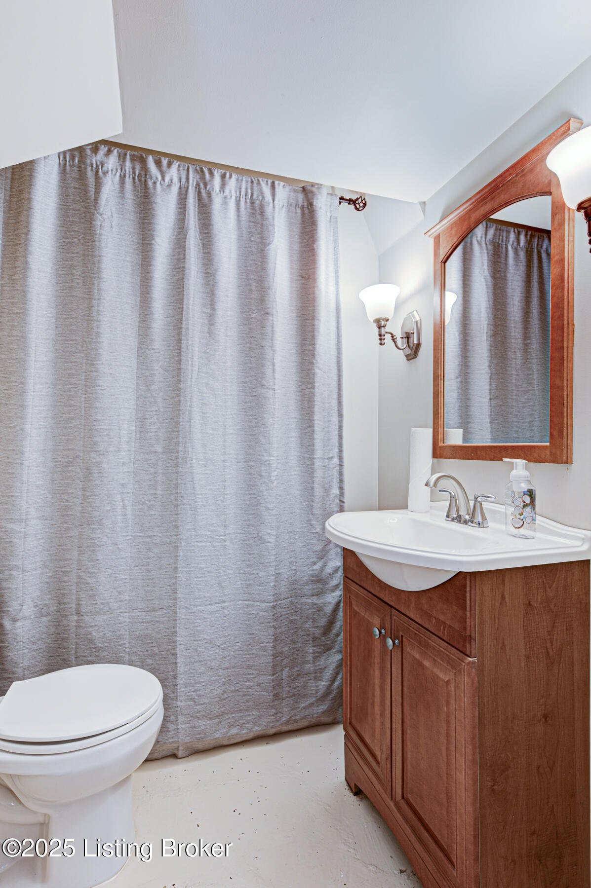 609 Armadale Pl