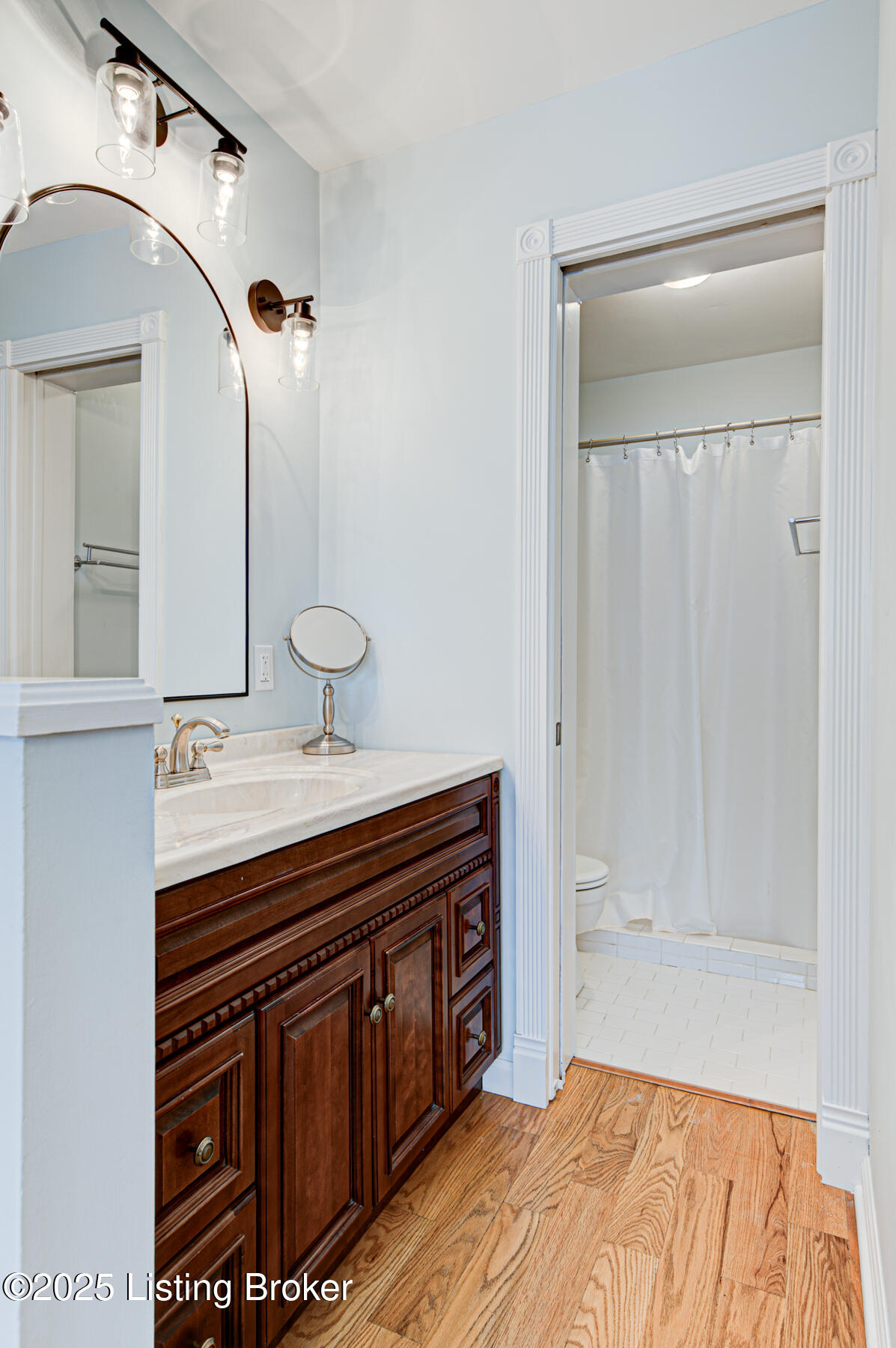609 Armadale Pl
