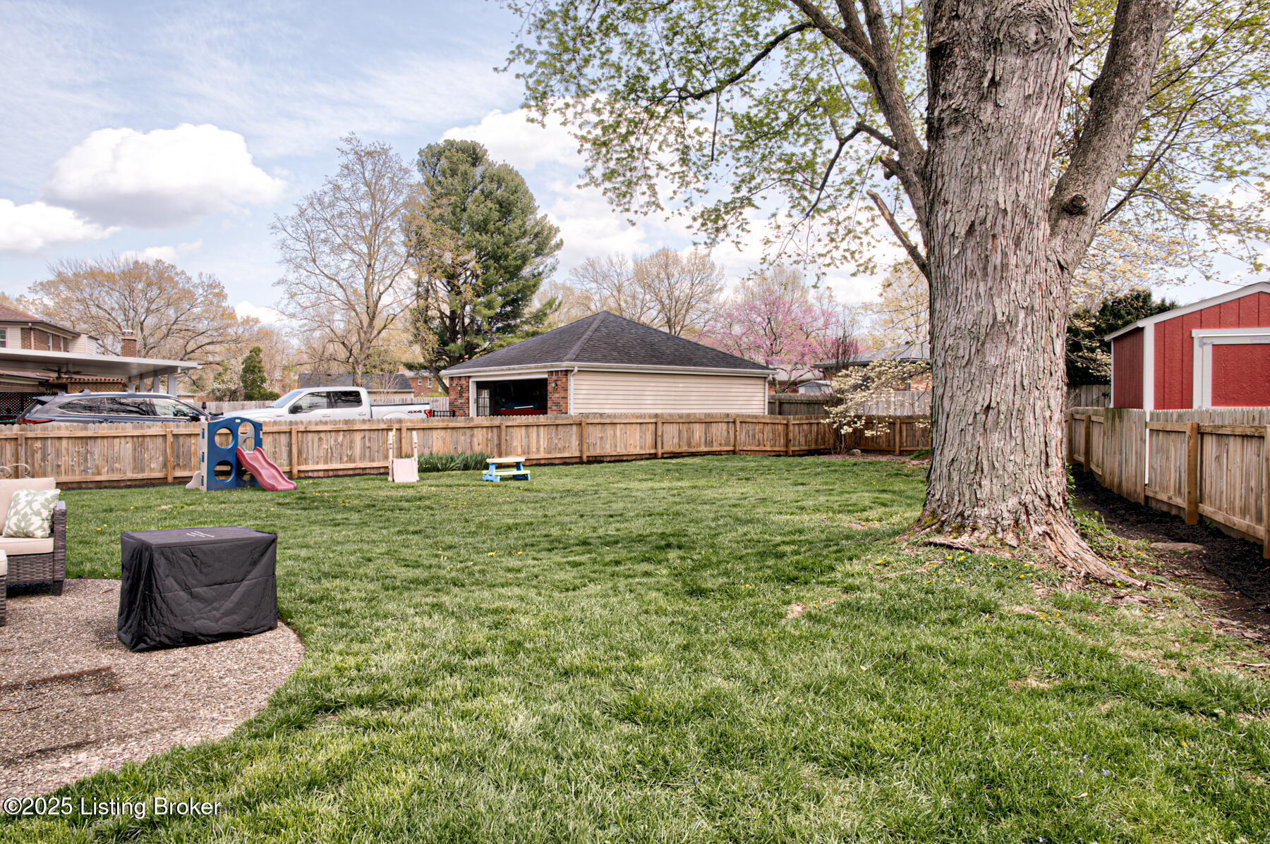 609 Armadale Pl