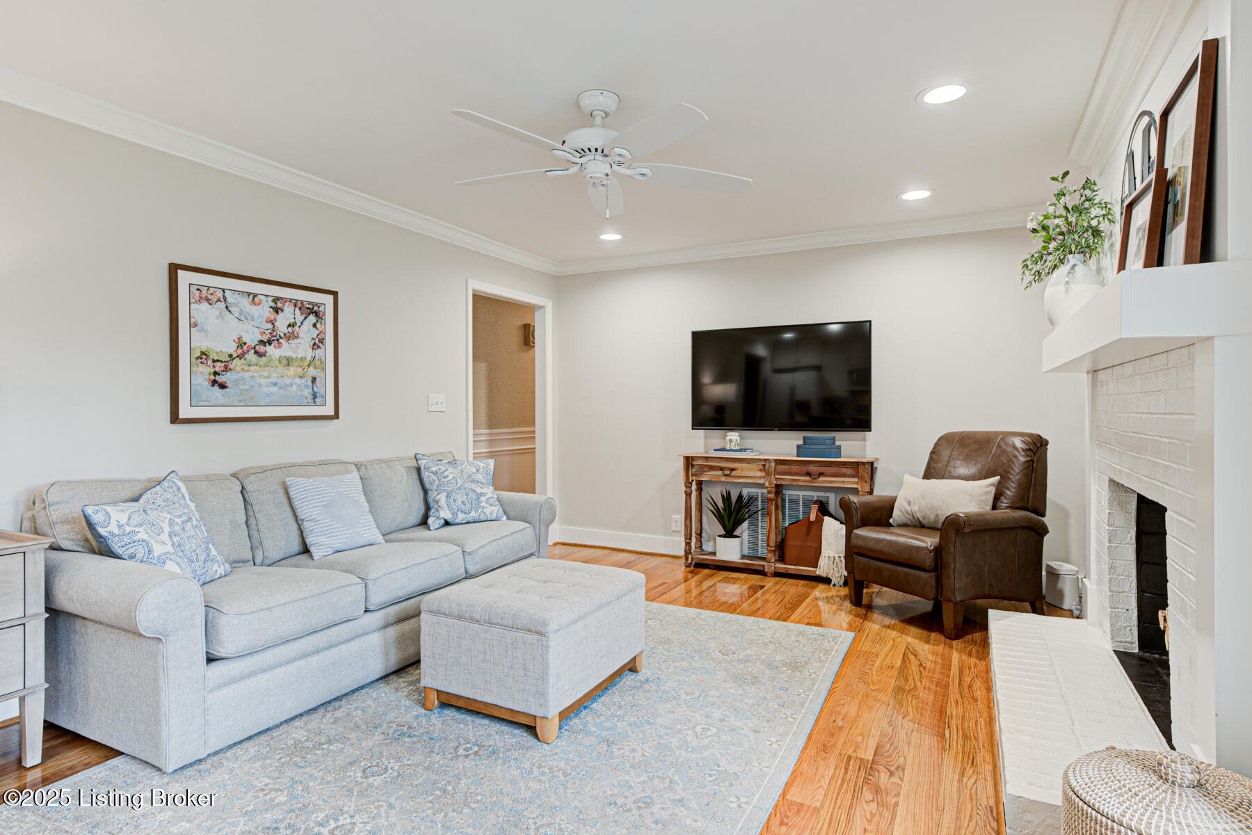 609 Armadale Pl