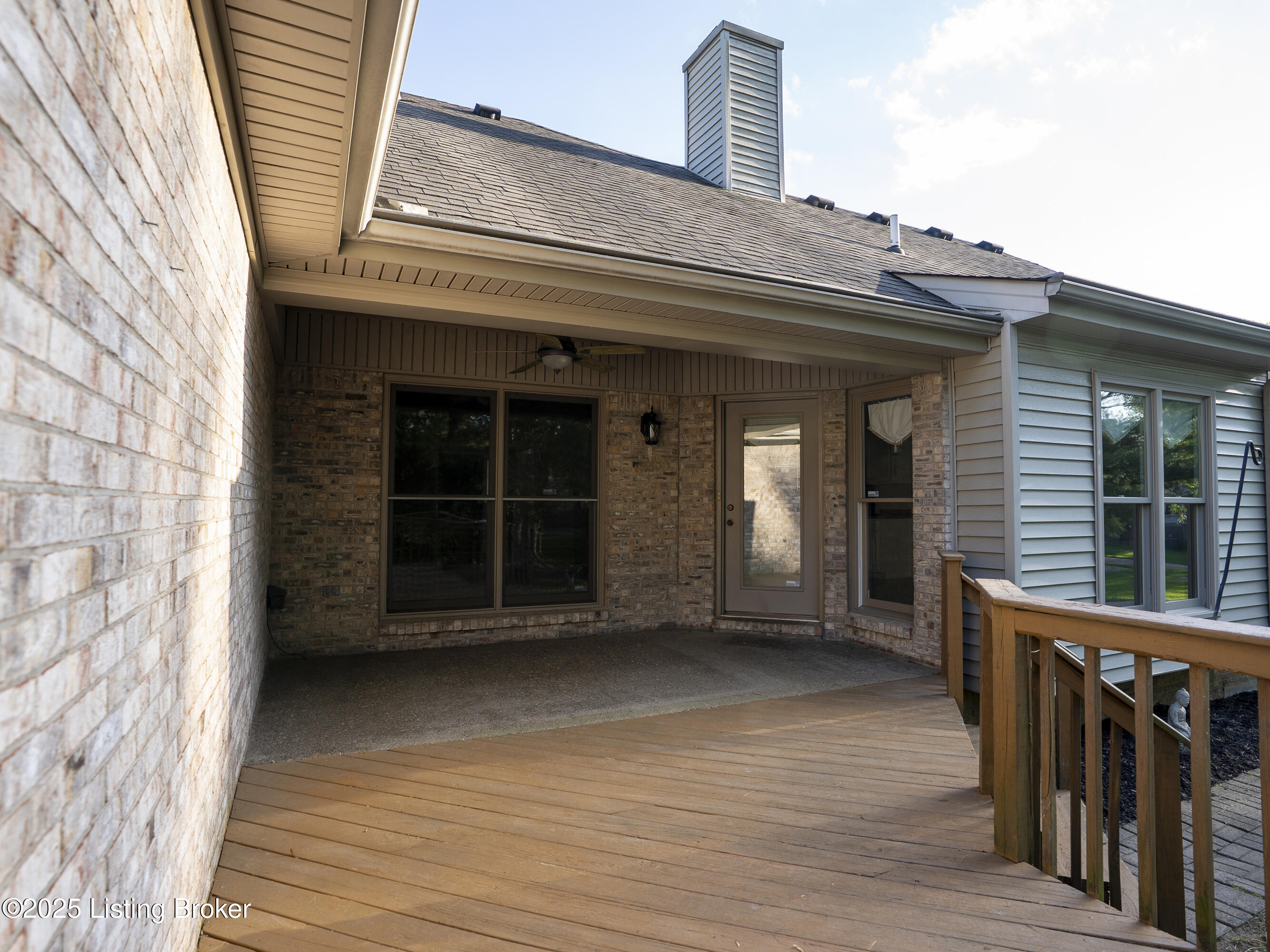 1002 Chesterton Pl