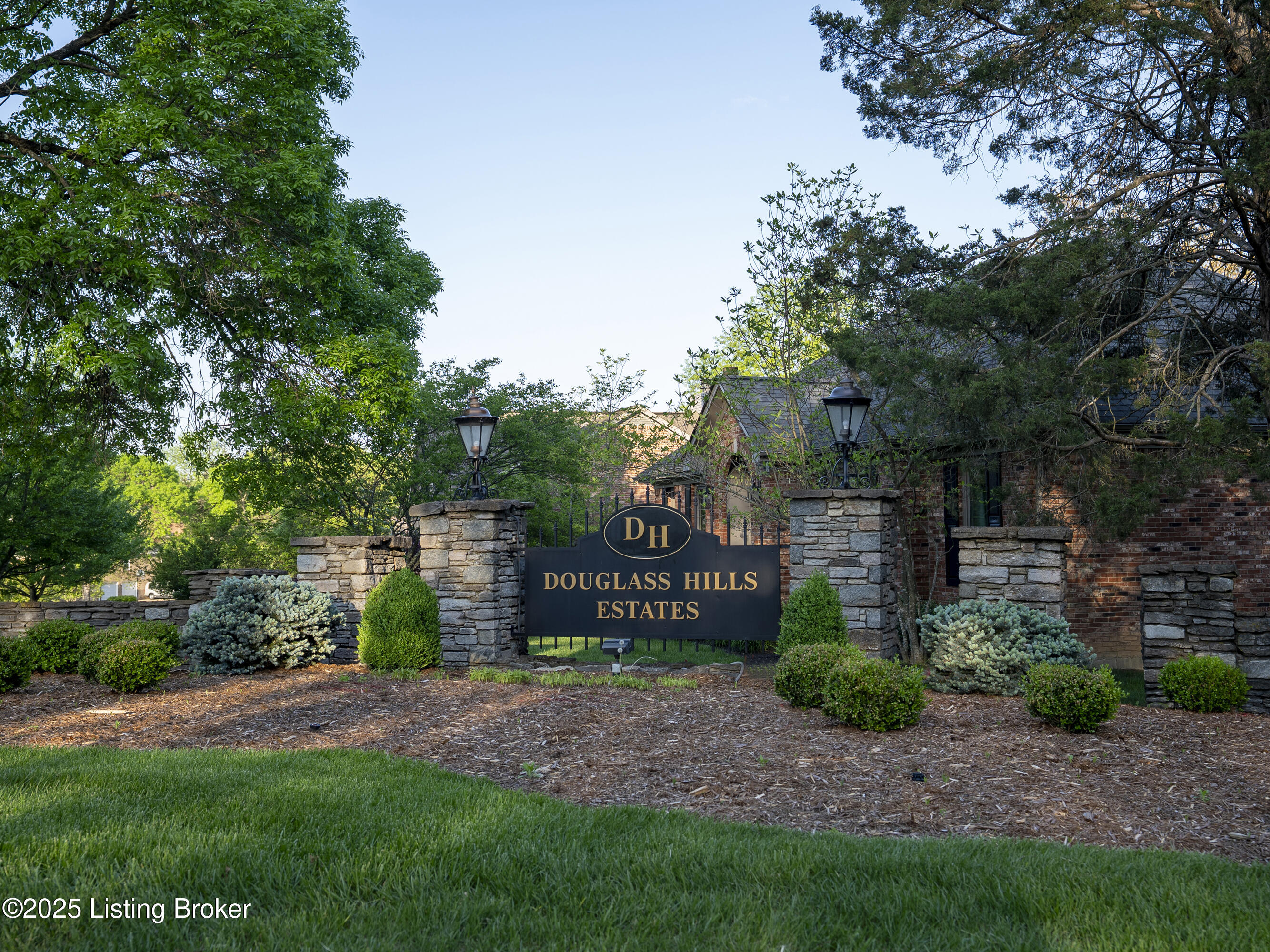 1002 Chesterton Pl