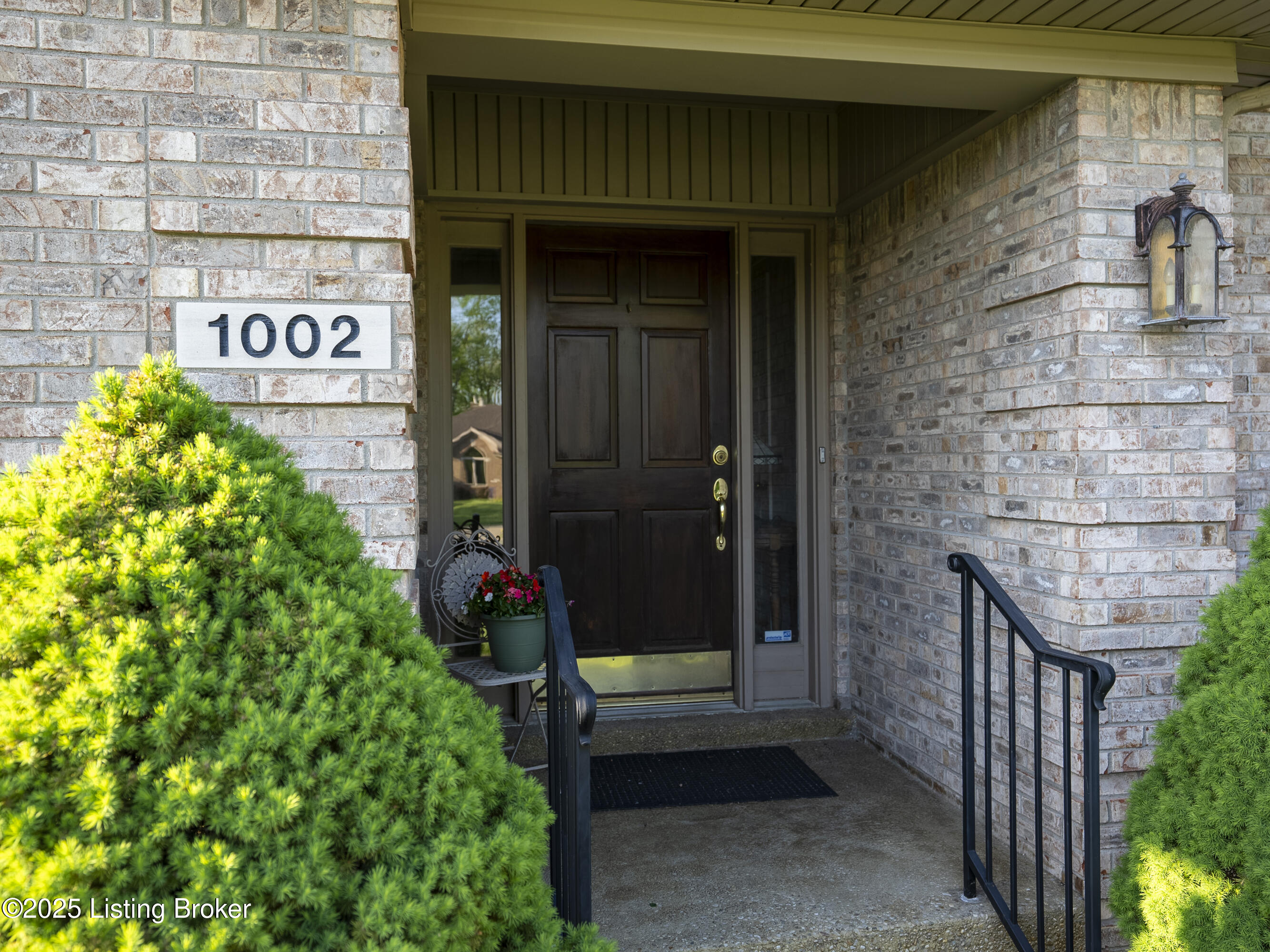 1002 Chesterton Pl