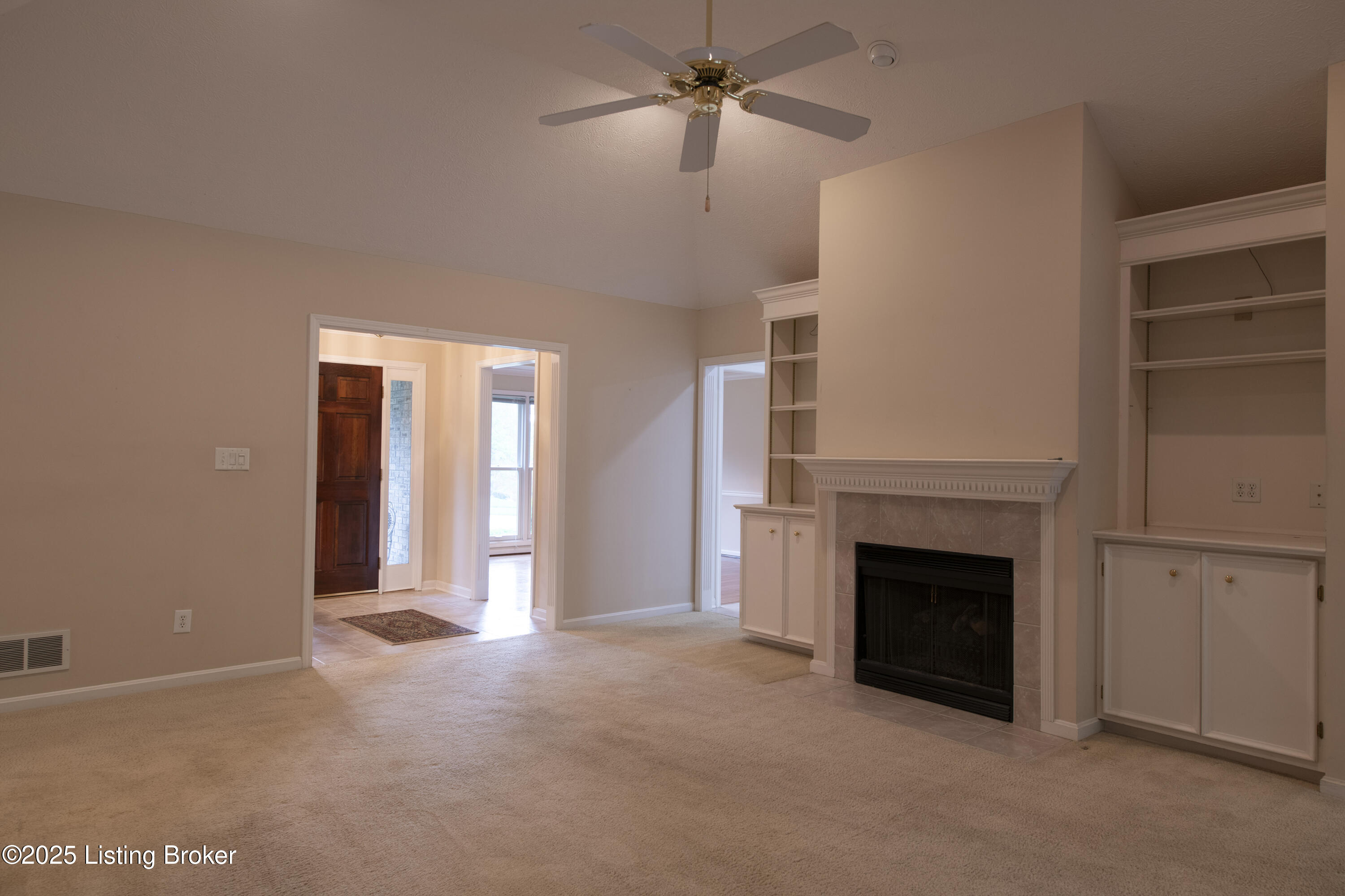 1002 Chesterton Pl