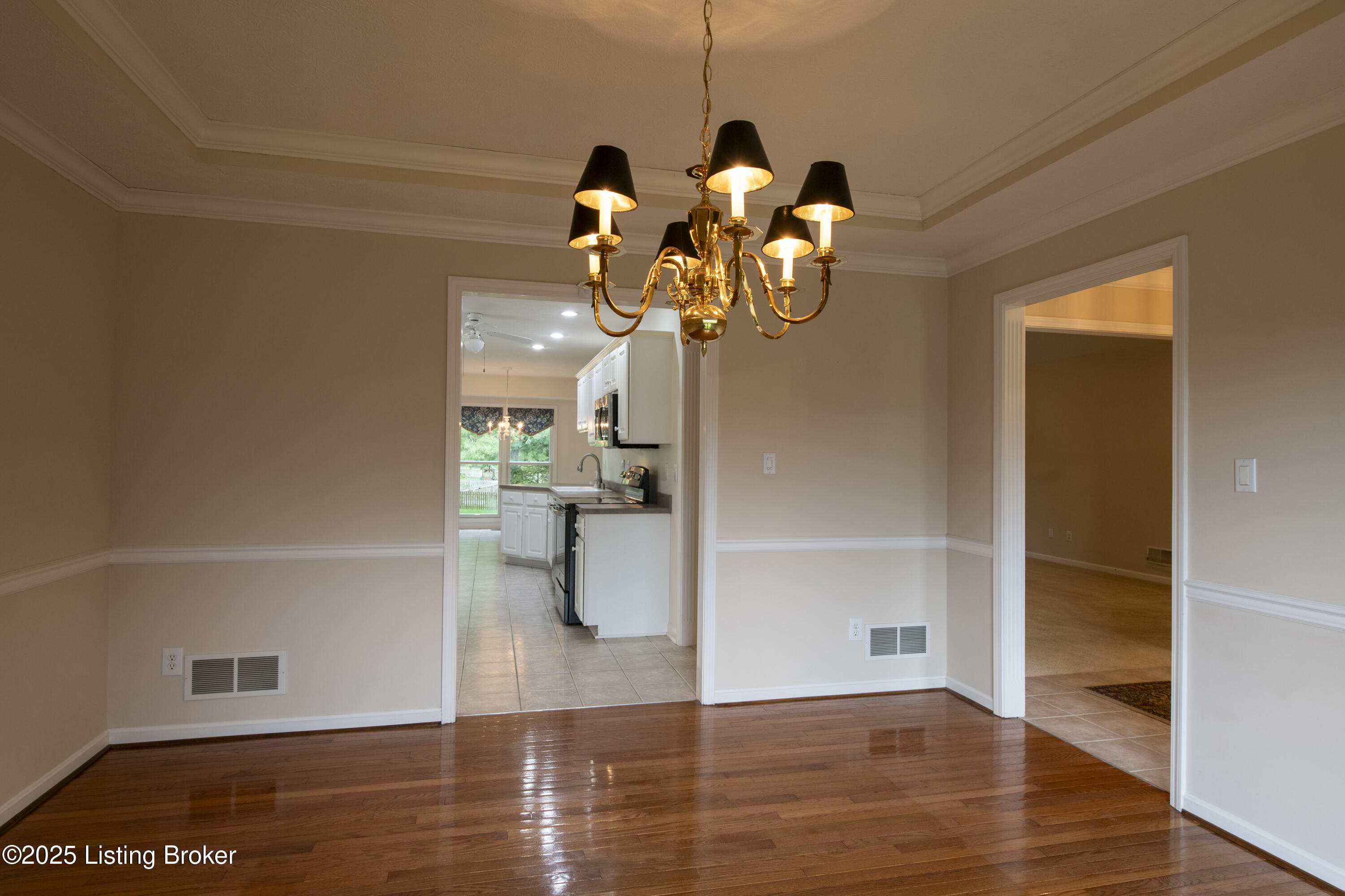 1002 Chesterton Pl