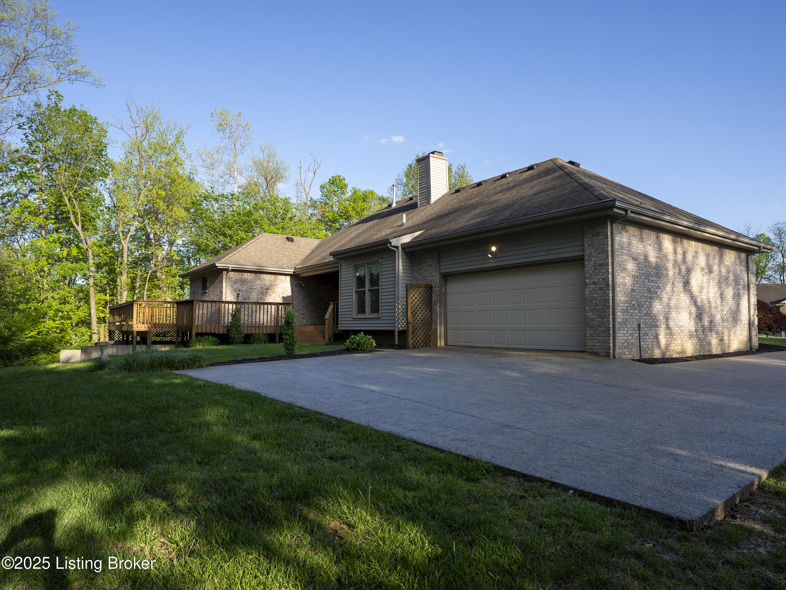1002 Chesterton Pl