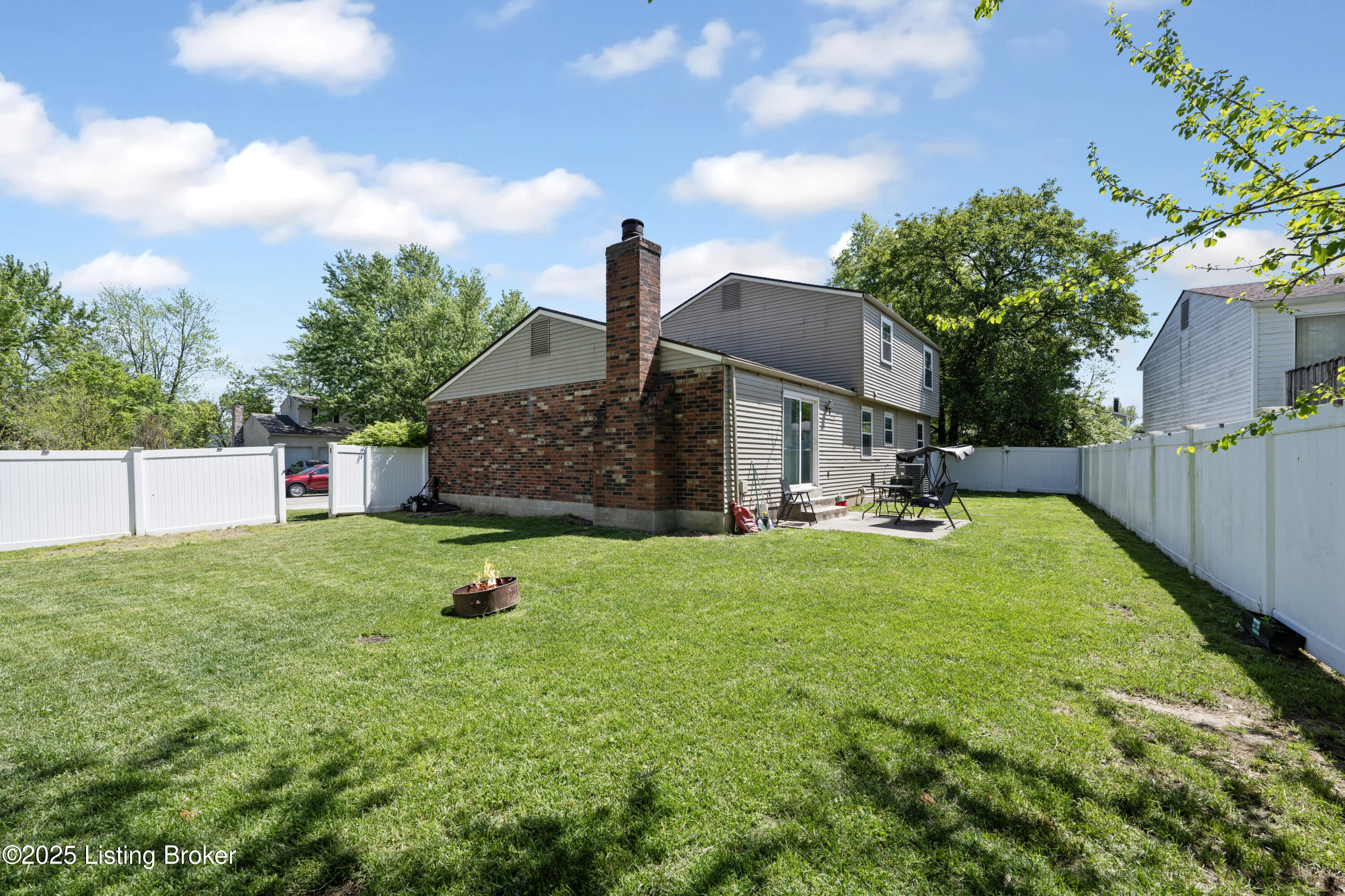 8512 Silver Fox Rd
