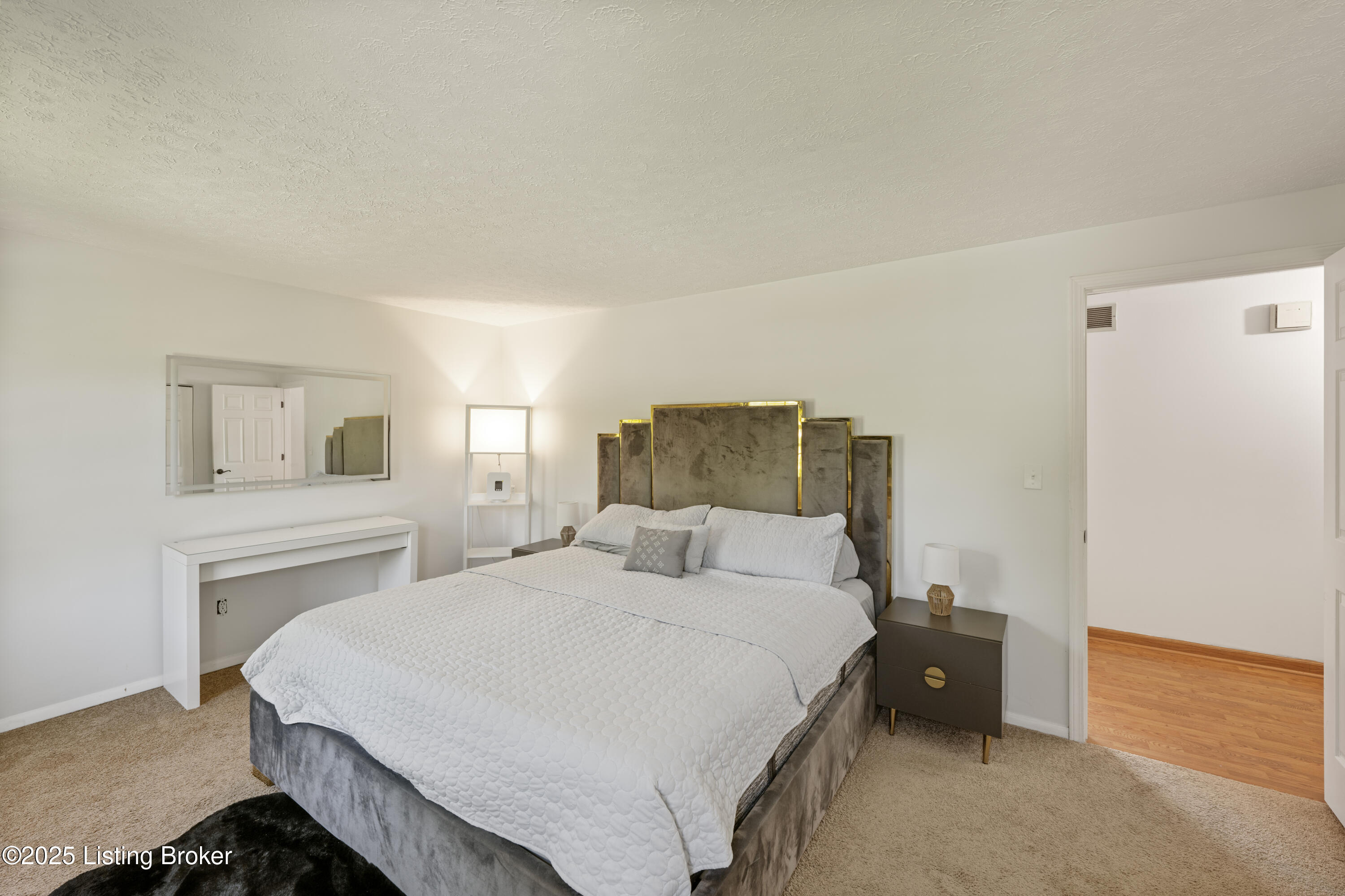 8512 Silver Fox Rd